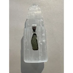 Genuine Moldavite pendant, guaranteed 100% natural Prehistoric Online