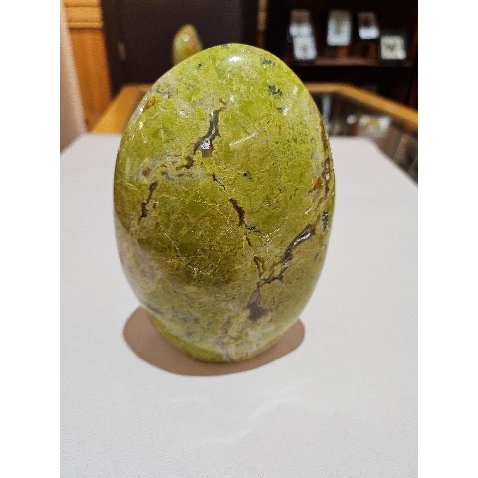 Green Opal Stand up, Madagascar, awesome color Prehistoric Online