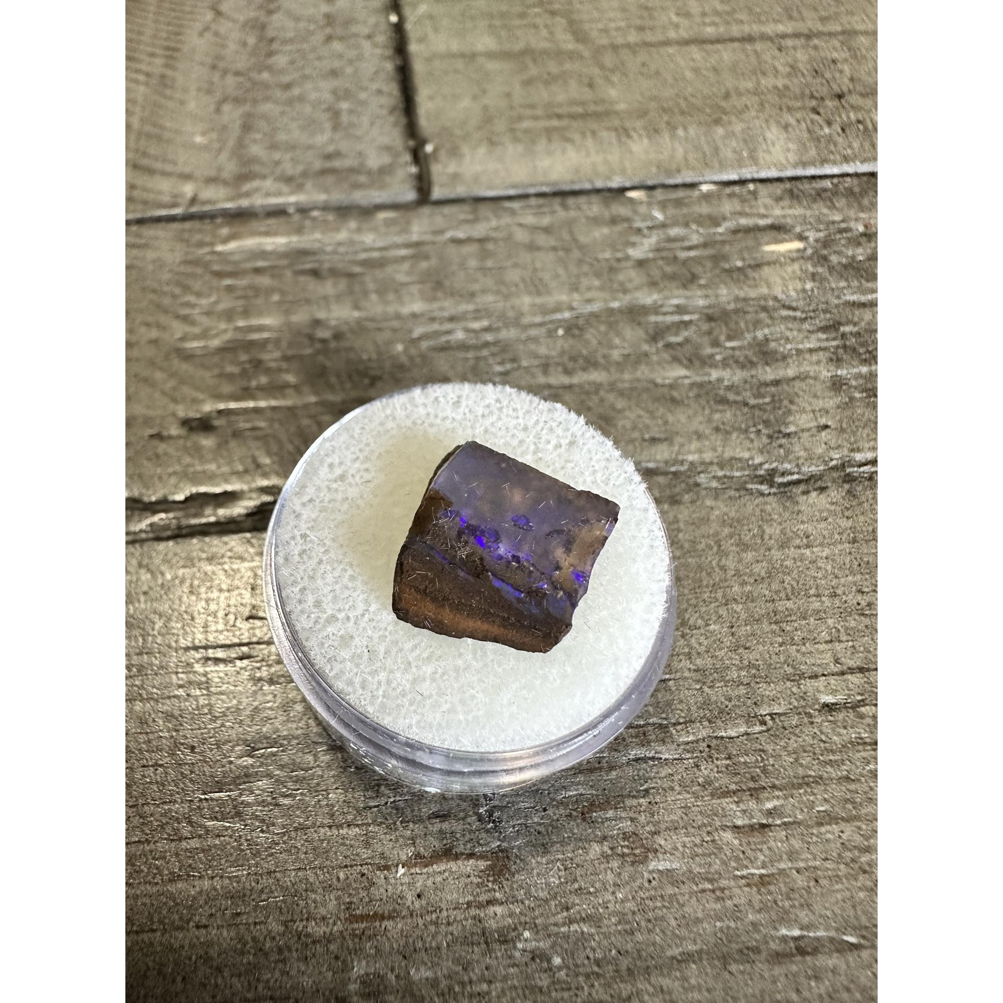 Opal, boulder Australia, dark colors Prehistoric Online