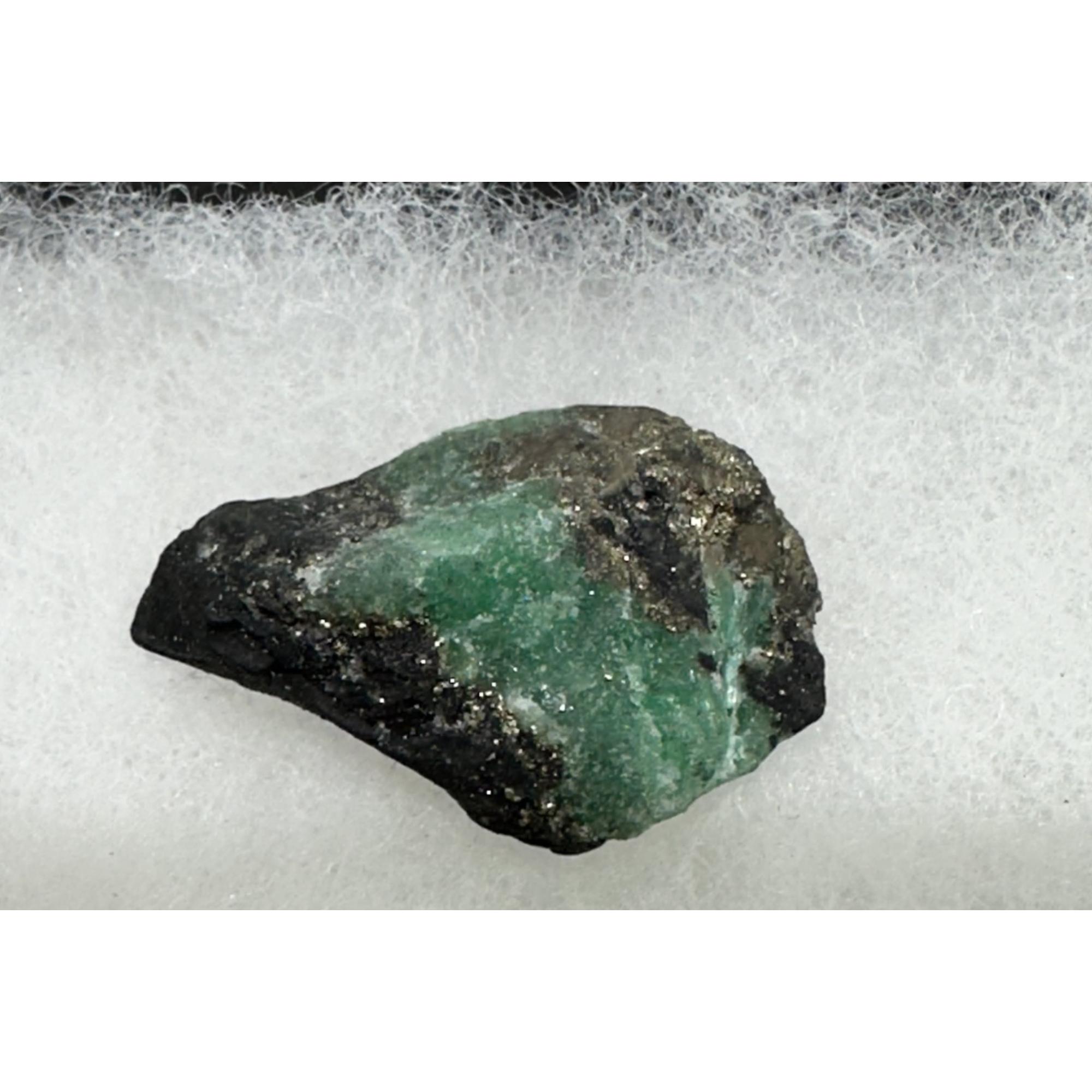Emerald, Muzo mine Colombia Prehistoric Online