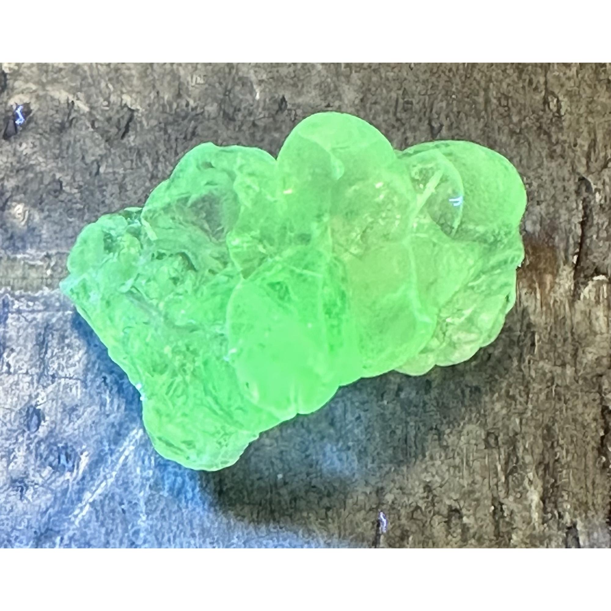 Opal, Hyalite, uv reactive, 2.46 grams, Mexico Prehistoric Online