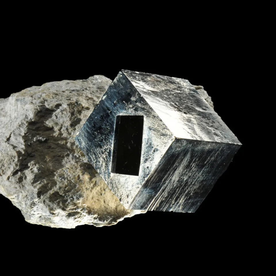 pyrite cubes120150515 2114 1xev1sm 960x960 jpg